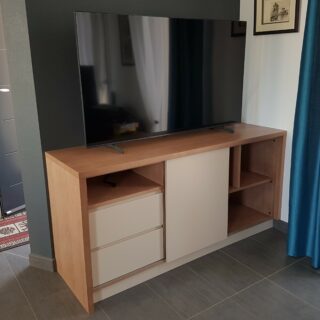18-Meuble fini porte en position centrale